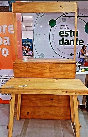 Aluguel de Kit Expositor com mesa e barraca de madeira