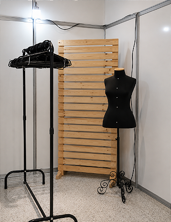 Aluguel de Kit de Araras para Stand 2