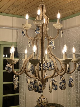 LUSTRE AZUL E BRANCO