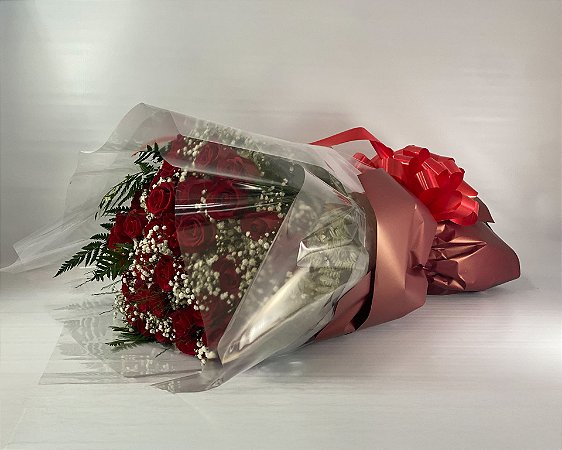 Buquê de 36 Rosas Encantadoras – O Presente Perfeito para Momentos Inesquecíveis