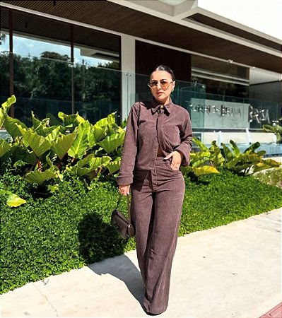 Calça Wide leg em Cotelê Marrom