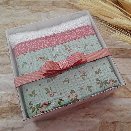 Toalha de Lavabo com Barrado em Tecido para Lembrancinha