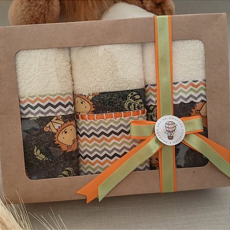 Kit Coordenado de Toalha de Lavabo com Barrado em Tecido Estampado Leõezinhos e Chevron