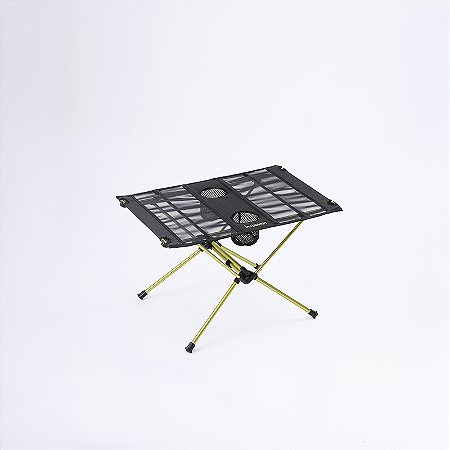 Mesa Camping Dobravél até 30kg Ultraleve Preto e Verde Limão