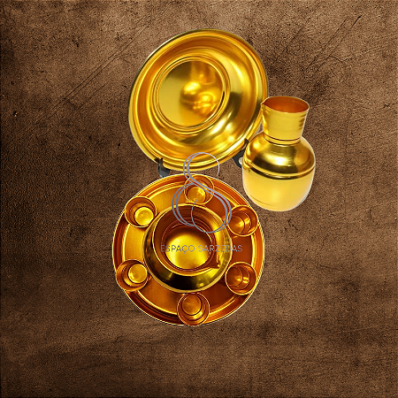 KIT PRATO/ JARRA/ 6 COPOS DOURADO