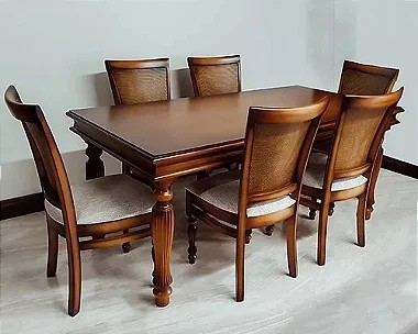 Conjunto de Mesa e Cadeiras