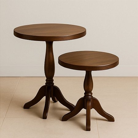 Conjunto de Mesas Laterais Clássicas em Madeira