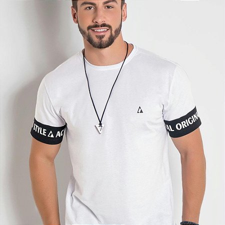 Camiseta Branca com Estampa Costas e Mangas