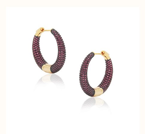 Brincos argola cravejada com zircônias rubi