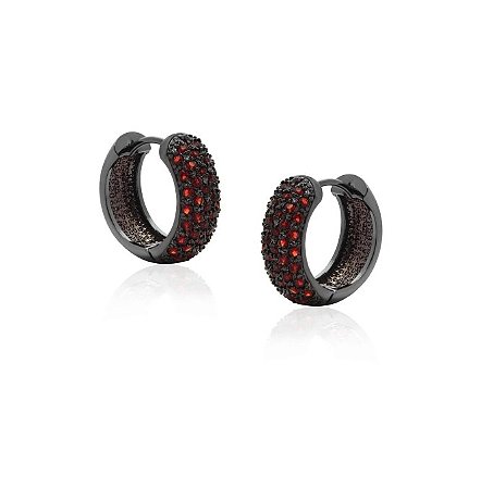 Brincos argola G cravejados com zircônias rubi
