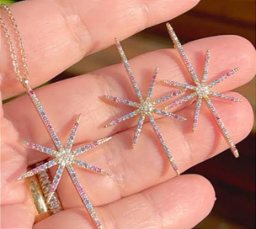 Conjunto colar e brincos pino estrelas 8 pontas cravejadas com zircônias color