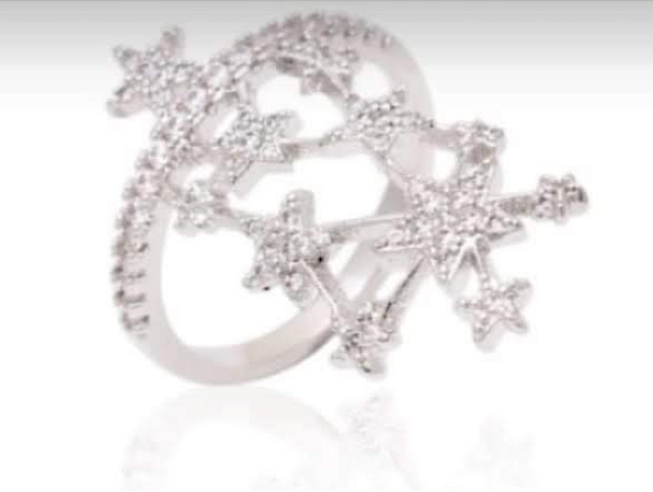 Anel longo estrelas cravejado com zircônias cristal