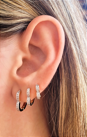 Brincos argolinhas coração kit trio P, M e G cravejadas com zircônias cristal