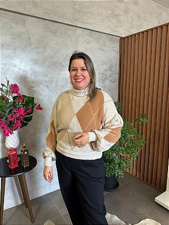 Blusa em Padronagem Losango com Gola Alta - BIAMAR 11113