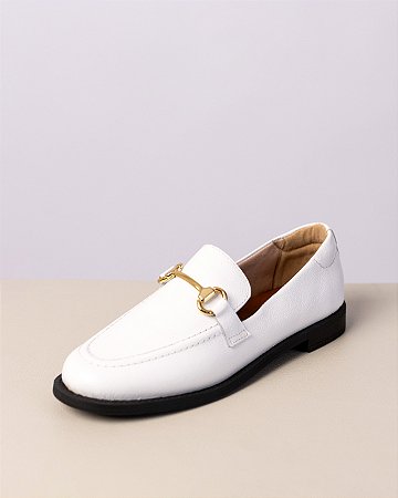 MOCASSIM OFF WHITE COURO SOLA PRETA CORRENTE - AMÁLIA
