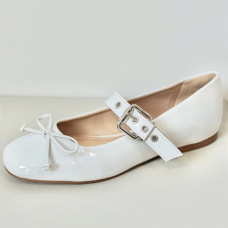 SAPATILHA OFF WHITE VERNIZ LAÇO - BIANCA