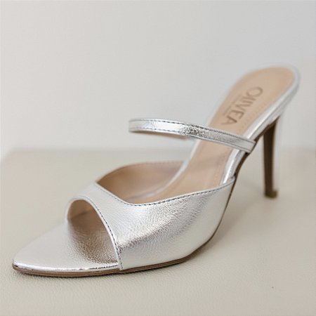 TAMANCO MULE PRATA SALTO ALTO BICO FOLHA - BELLE