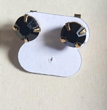 Brincos Cravejados e Folheados a Ouro, Elegancia em cada detalhe