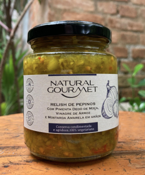 Relish de Pepinos com Pimenta Dedo de Moça, Vinagre de Arroz e Mostarda Amarela em grãos