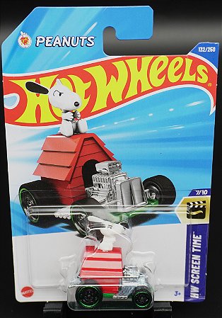 Snoopy - HYW62 | Linha Básica 2025 - Nº 132/250