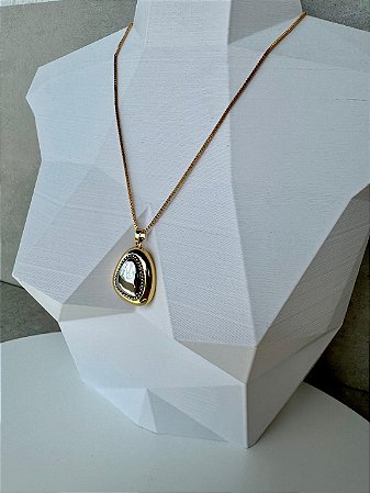 COLAR MIX BANHOS PINGENTE OVAL ORGÂNICO