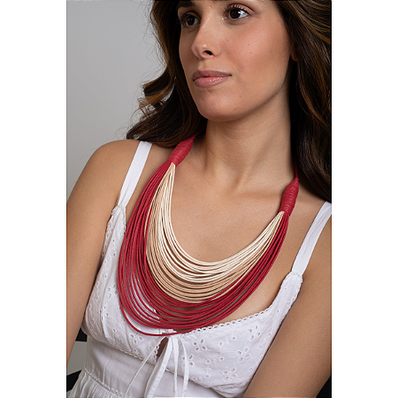 Colar Artesanal em Fios de Algodão Sustentável Tricolor: Vermelho, Bege e Off White
