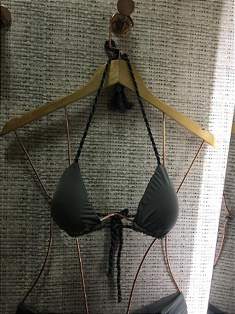 Top Cortininha Shine Grey com Bojo Removível e Cordinhas Entrelaçadas UVTRIBE