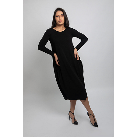 Vestido Midi em Moletinho Preto Manga Longa com bolsos externos