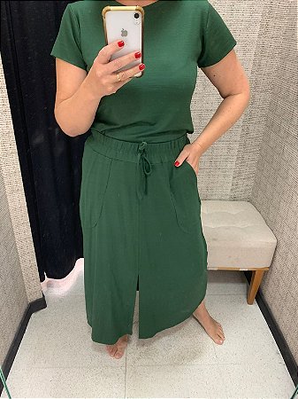Conjunto de blusa e saia em viscose verde - TAM M