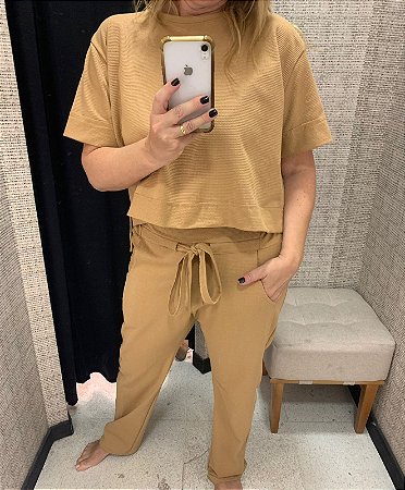 Conjunto de blusa e calça com textura Bege - TAM M