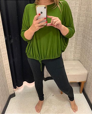 Blusa Ampla Manga Morcego de Amarrar na Cintura em lazinha de Viscose cor Verde