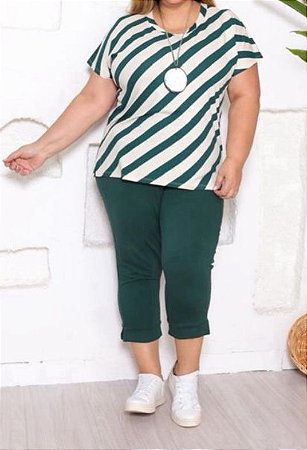 Conjunto em malha de blusa listras verde com calca modelo pescador Plus Size