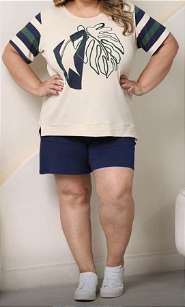 Conjunto de blusa manga curta e bermuda tons azul marinho e bege Plus Size