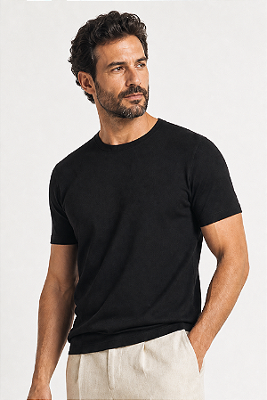 Camiseta Preta UVTRIBE Soft Tech