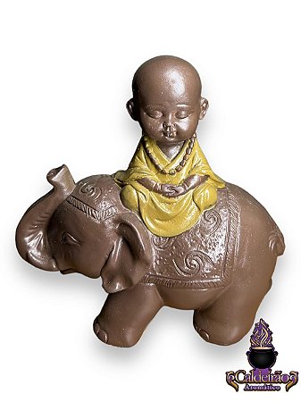 Buda No Elefante 12X11Cm Em Resina