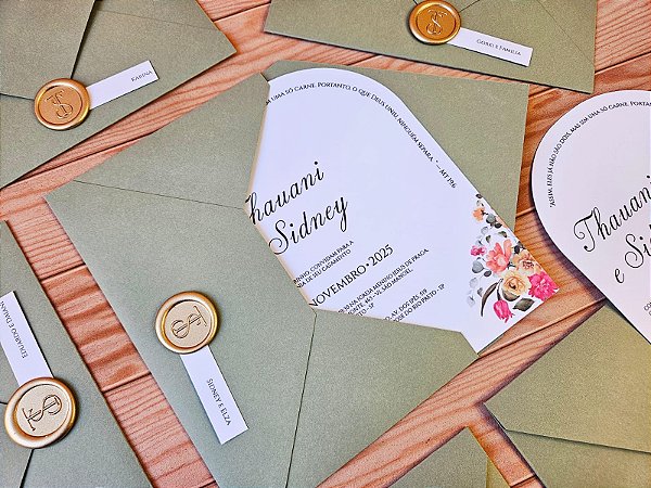 Convite Arredondado com Envelope e Lacre