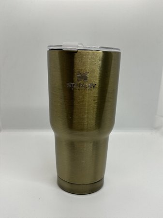 Copo Stanley com Tampa na cor Dourado