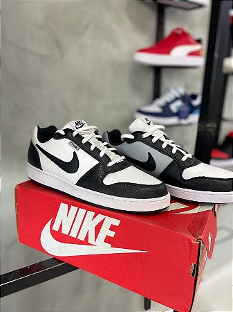 TENIS NIKE EBERNON LOW PRETO/CINZA
