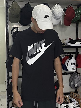 CAMISETA NIKE PRETA
