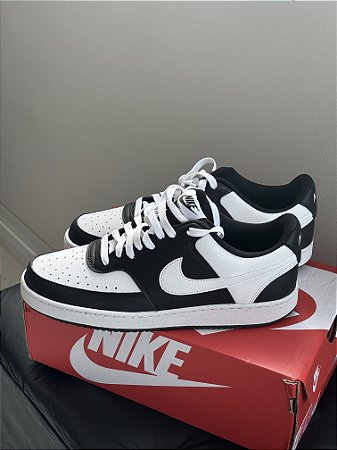 TÊNIS NIKE COURT PRETO/BRANCO