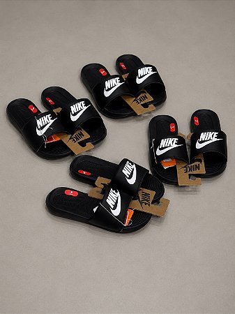 CHINELO NIKE - PRETO