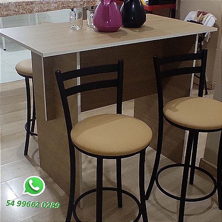 Bancada larga com banquetas encosto alto