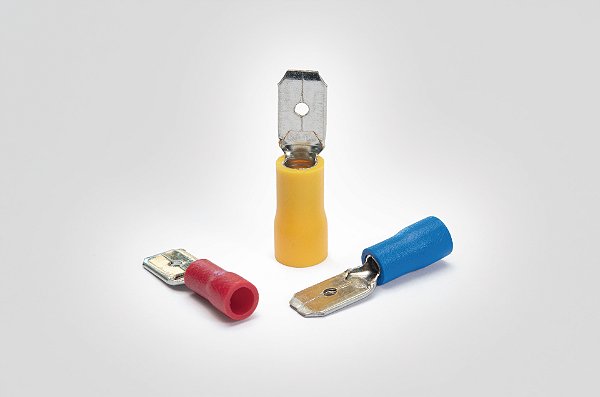 Terminal Macho Isolado 2,50Mm Largura 6,35Mm Latão Azul Hmst02563-Bs/Pvc-Bu Hellermann