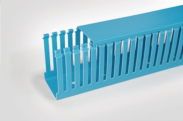 Canaleta Recorte Aberto Altura 78,7Mm Largura 80,0Mm Policloreto De Vinila Azul Hd10P-80X80-Pvc-Bu Hellermann