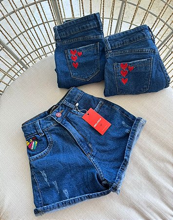 SHORTS JEANS MICRO BARRA BORDADA