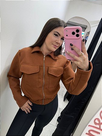 Jaqueta Cropped em Lã Batida Estilo Cargo