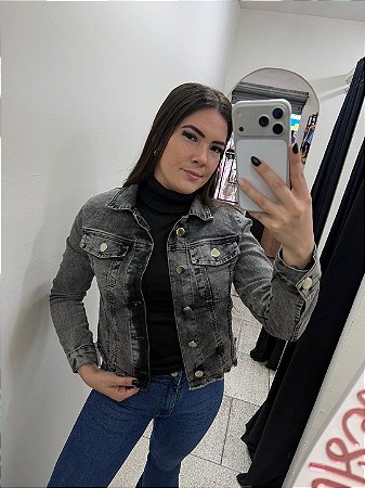 Jaqueta Jeans Slim Estonada com Barra Desfiada – Grafite/Preto
