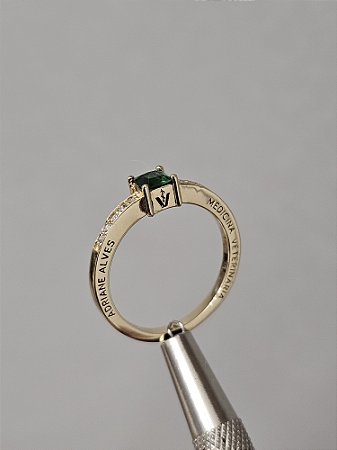 REF.16 Anel em ouro 18k