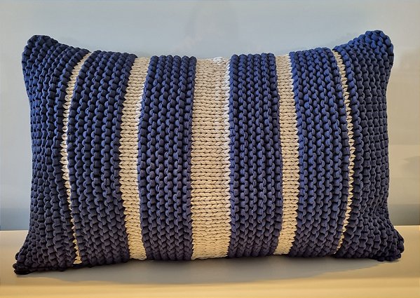 Almofada  com listras 60x40