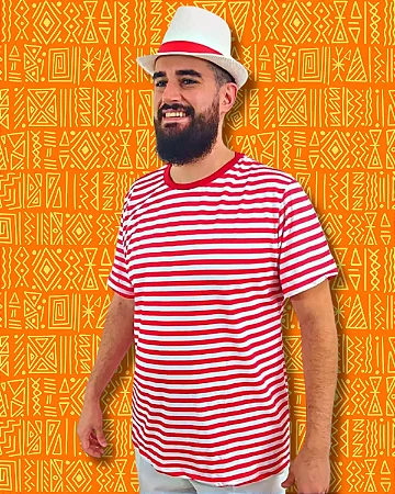 Camiseta Listrada Vermelha e Branca